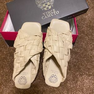 Vince Camuto size 7M bone slide sandals